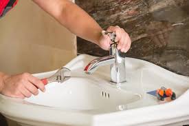 Erfahren sie, wie sie einen tropfenden wasserhahn einfach selbst durch tropfende wasserhähne setzt sich schnell kalk an und der wasserverbrauch steigt deutlich. Armatur Griff Abziehen So Demontieren Sie Ihn