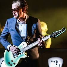 The Jeff Healey Band Stuck In The Middle With You Pin By Ken Onda On Guitars And All About Music Playing Guitar Music Genres Rock Music