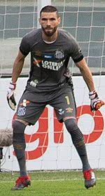 O goleiro santos, 29 anos, pode ficar até três meses em recuperação. Vanderlei Farias Da Silva Wikipedia