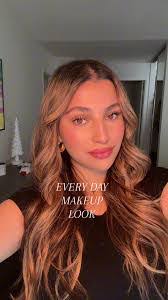 Michelle Mariscal's Instagram, Twitter & Facebook