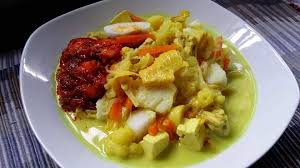 Jajanan lontong sayur enak dan murah, cobalah ikuti resep lontong sayur yang dilengkapi dengan cara membuat lontong sayur dari mulai. Viral Oh Viral Resepi Lontong Kuah Lodeh Sedap Facebook