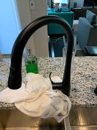 Turn faucet handles to the on position to release any residual water. Kohler Kitchen Sink Faucet Handle Is Leaking I Already Tried Replacing The Filter Inside Of The Handle Woke Up This Morning And It Was All Over The Counter And Floor Nothing Leaking