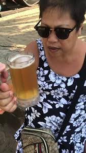 San Miguel's top model posing