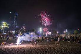 En la noche de san juan, recuerda pequeños trucos para tener protección durante todo el año, como saltar un número de veces impar o. San Juan 2021 En Barcelona Todas Las Actividades