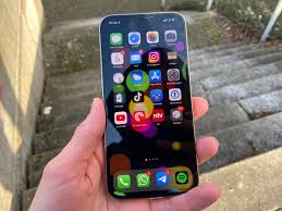 Check spelling or type a new query. Iphone 13 Pro Max Dummy Demonstriert Kleinere Display Kerbe