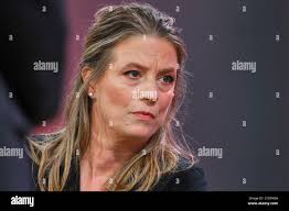 Sandra main Banque de photographies et d'images à haute résolution