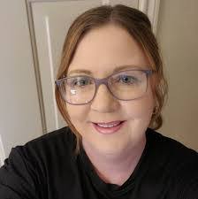 Karen Downs's Instagram, Twitter & Facebook