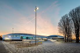 Dit is de plek waar topsporters geschiedenis schrijven. Revamped Thialf Ice Arena Wins German Design Award 2018 Zja