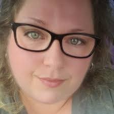 Kerri Marlow's Instagram, Twitter & Facebook