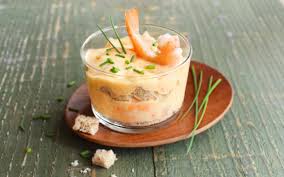 I gamberi, dalle varietà più piccole a quelli giganti, sono gustosi, si prestano benissimo per la preparazione di antipasti appetitosi e sono costituiti da un prezzo più accessibile rispetto ad altri. Tiramisu Salato Ai Gamberi Antipasto Particolare Ma Dall Ottimo Sapore