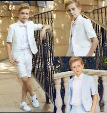 Top looks für festliche hochzeiten. Grosshandel Zwei Stucke Kurzarm Hochzeit Fur Jungen Jugendliche Anzuge Nach Mass Kinder Hochzeit Formelle Kleidung Kurze Hosen Von Newdeve 50 45 Auf Abendkleid