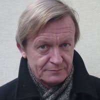 پیا ماریا وس نویسنده کتاب کتاب کوچک ارواح