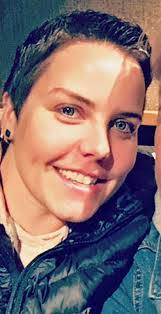 Bonnie Stowell's Instagram, Twitter & Facebook