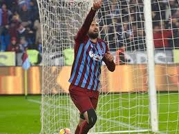 Beijing guoan formasıyla sahaya çıktı maçta gol perdesini açan, ikinciyi hazırlayan ve üçüncüdeki penaltıyı yaptıran futbolcu, uzakdoğulu burak yılmaz'ın takıma dönmesi önemli bir etki yaptı. Trabzonspor Burak Yilmaz I Ariyor Ntv