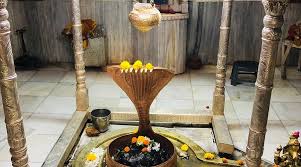 Walkeshwar Temple, Mumbai - Tripadvisor