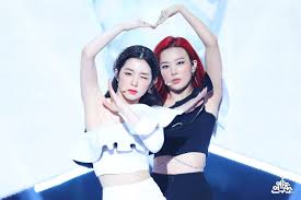 Atropos ⊶ heartless ⊷ reactions 8,819 posts 7,326 guild bliиk square. 200725 Red Velvet Irene Seulgi Naughty At Music Core Kpopping