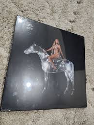 BEYONCE RENAISSANCE Limited Edition 2 180G Vinyl + 36 page photo booklet+  poster