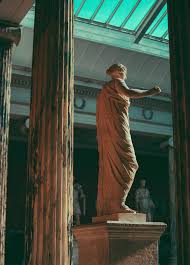 La scheda della galleria d'arte, le foto della galleria d'arte, le opere d'arte presenti. Curatori Arte Contemporanea Le 10 Donne Piu Famose