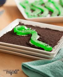 Vers Fretillants Au Jell O Qu Est Ce Qui Mijote De Kraft Recipe Jell O Kid Friendly Meals What To Cook