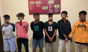 Gadis 16 tahun di gilir 17 pria sejak april hingga mei 2021 viral tiktok. Digilir 5 Pria Gadis 17 Tahun Jadi Korban Pemerkosaan Eranusantara Co