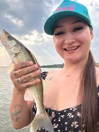 First report- 3 fish in, 22.05 in the lead. #jdfderby