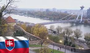 A medieval and gothic old town, baroque palaces commissioned by hungarian nobles, and the crowning castle, rebuilt to renaissance finery. Profil Negara Slovakia Gambar Peta Lengkap