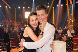 Let's dance hattingen herrh boah das nervt. Let S Dance Es War Liebe Auf Den Ersten Blick Gala De