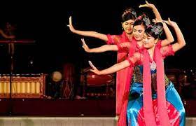 10 Tari Tradisional Indonesia Paling Populer