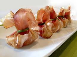 Rustica e fragrante, è un perfetto piatto unico per una cena leggera, o un apericena tra amici. Speck Archivi Mom Me