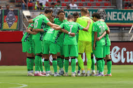 Louisa Khovanski exclusive content