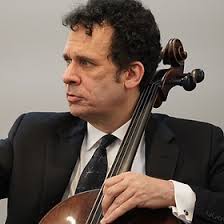 Averil Smith's Instagram, Twitter & Facebook