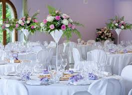 Tavolo casa sposa matrimonio tavolo caramelle tavoli dolci. Tavoli Da Matrimonio Idee Per Decorazioni Originali Sposi Magazine