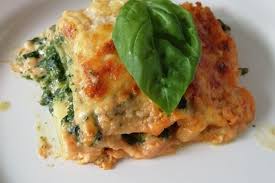 Lachs Lasagne Mit Spinat Von Stetim Chefkoch Lachs Lasagne Lachs Spinat Lasagne Lachslasagne Mit Spinat