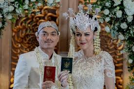See more of evan dimas on facebook. 8 Pemain Liga 1 2020 Putuskan Menikah Di Tengah Pandemi Halaman All Kompas Com