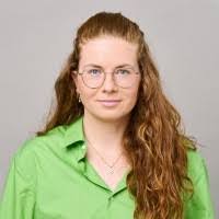 Stephanie Egbert's Instagram, Twitter & Facebook