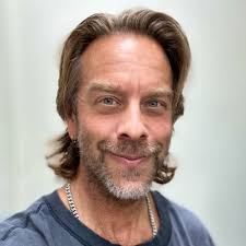 Bill Hanks (@bhanks)