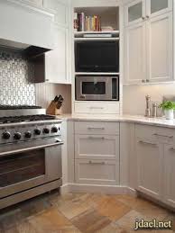 ديكور استغلال زوايا المطابخ بتصاميم مبتكرة في خزائن المطبخ منتدى جدايل