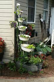 9 Appreciate Tricks Courtyard Garden Ideas Side Return Big Garden Ideas Fence G Big In 2020 Water Features In The Garden Backyard Landscaping Front Yard Garden