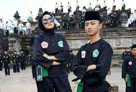 Maybe you would like to learn more about one of these? Biodata Gus Azmi Askandar Dan Keluarga Broonet