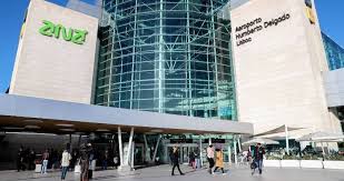 A viagem ligou o aeroporto de nitra ao de bratislava, na eslováquia, e teve a duração de 35 minutos. Wsinnuno45pnqm