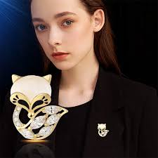 SUYU Cute Cat Eye Fox Collar Pin, Simple Temperament, Small Pin, Anti-Light  Buckle, Brooch Accessories