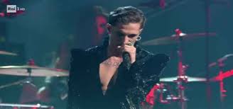 Finde touren & aktivitäten, von denen du deinen freunden noch jahrelang erzählen wirst. Maneskin Con Zitti E Buoni Una Ventata Di Rock All Ariston Sanremo 2021