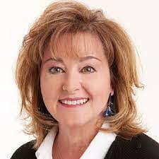 Karen Beebe's Instagram, Twitter & Facebook