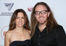 Tim minchin, the evening's host. Tim Minchin Puts His Multi Million Coogee Home Up For Rent Daily Mail Online