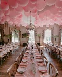 A Pink Balloon Ceiling For A Wedding Reception Is Perfect For The Bride And Groom Who Have Flower A In 2020 Wedding Balloon Decorations Wedding Ceiling Balloon Ceiling