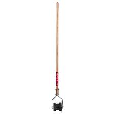 Hold the rotary edger firmly with one hand near the end and the other halfway down the handle. Truper Manual Lawn Edger In The Lawn Edgers Department At Lowes Com