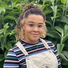 Fiona Simpson, Editor in Bronxville, NY, USA