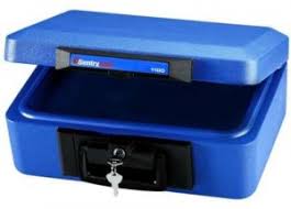 However, if you are unsuccessful at picking the lock with either a paper clip or nail file, this may be your best bet to open your sentry safe quickly. Sentrysafe 1100 Small Firesafe Review Compact Fire Protection