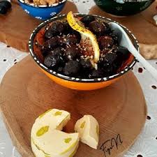 Figence El Yapimi Cesitli Modeller Sunum Tabaklari Peynir Tabaklari Figen In Atolyesi Tepsiler Ahsap Cesitleri Tas Boyama Tablol Food Desserts Pudding