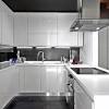 Small modern white kitchen ideas. 1